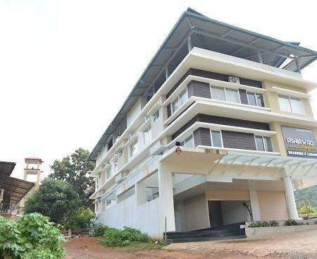 Hotel Ashirwad Comforts Kalasa Exteriér fotografie